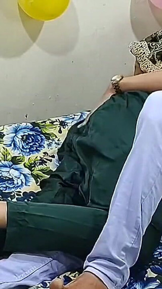 زوجة مسلمة استغل من قبل ديسي ستيبسون