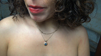 طراز كوغار الفرنسية في الطابق السفلي لها - ناضجة