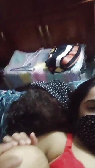 يمارس الجنس مع أخت الخطوة الساخنة التي كانت تستمتع بالجنس بالكامل