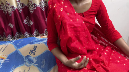 لقد مارست الجنس مع والدتي المثيرة للغاية ومارس الجنس المتشددين في الغرفة