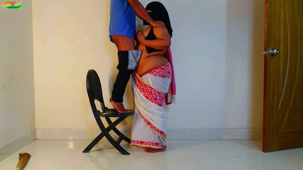 جبهة تحرير مورو الإسلامية الساخنة امرأة عربية يريد أن يمارس الجنس من رجل خدمة كهربائي