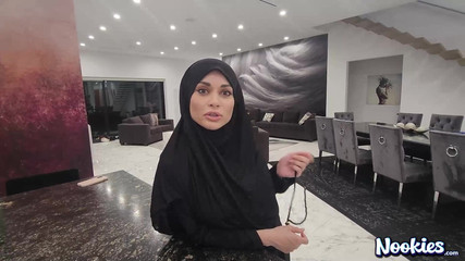 حكم - قصة الحجاب