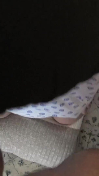 فاطمة شاب عربي مسلم مدمن على الجنس