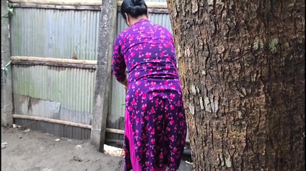 أرى أختي تبحث عن ديكي