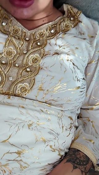 مارس الجنس الديك الأسود الكبير زوجة عربية قرنية