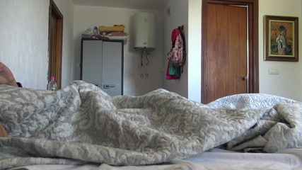 خادمة فندق مصرية تتيح للسائح ممارسة الجنس مع مؤخرتها العربية الكبيرة