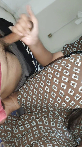 فتاة مسلمة حجابية تضاجع رجلاً هندوسيًا من أجل المتعة