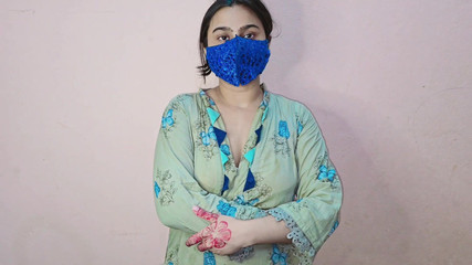 جئت لتحصيل الإيجار لكنها أمسكت بقضيبي (حديث هندي قذر)