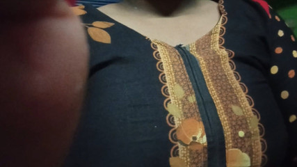 يوم واحد مع فتاة منتديات