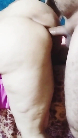 يمارس الجنس مع حماتي العاهرة 1