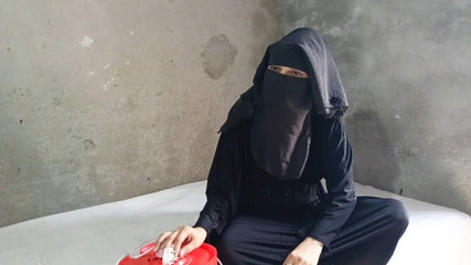 المرأة المسلمة بالكاد مارس الجنس من قبل كهربائي